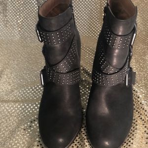 Sofft gorgeous looking brushed leather booties.